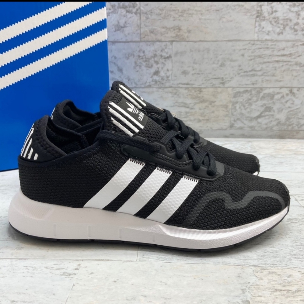 🆕 Adidas Swift Run Running Shoes